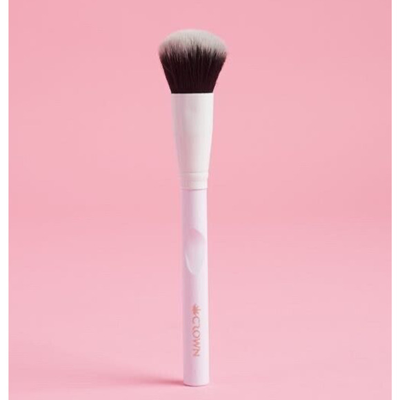 Blush Bundle of 2 ~1 Doucce Freematic Blush 1 Crown Deluxe Pro Blush Brush ~ New - Picture 7 of 10